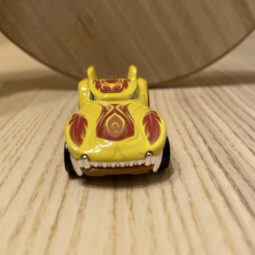 2010 Hot‎ Wheels Howlin' Heat die-cast car from the Street Beasts series